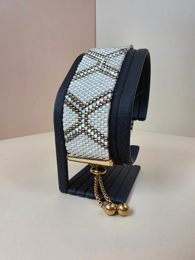Gridline Sand Bracelet